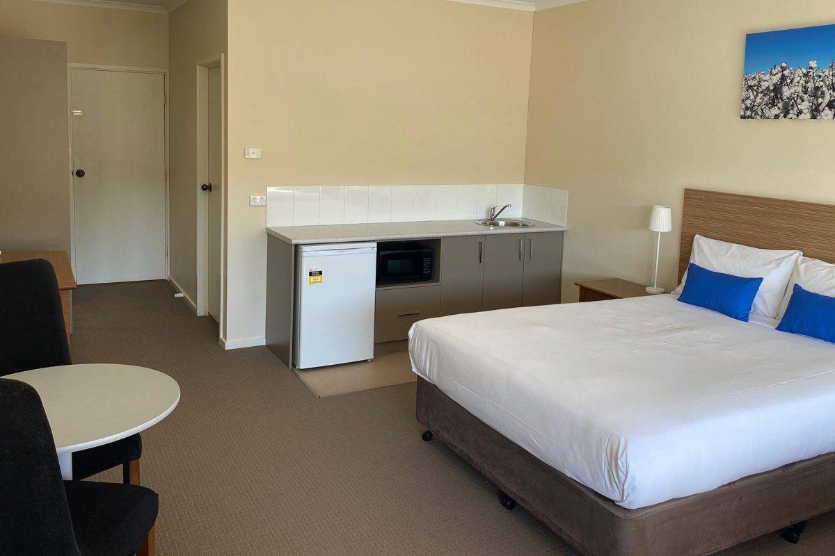 Motel Accommodation in Hay, NSW - Bishop's Lodge